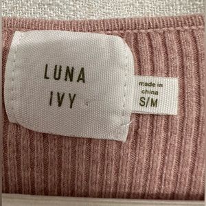 Pink long sleeve crop top